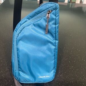 Travelon Teal Messenger Bag